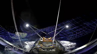 SpaceX consigue atrapar por primera vez la cofia de un cohete tras un año y medio intentándolo